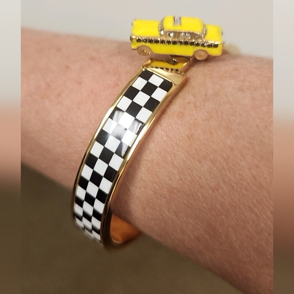 New York Minute Taxi Hinge Bangle - Picture 3 of 7